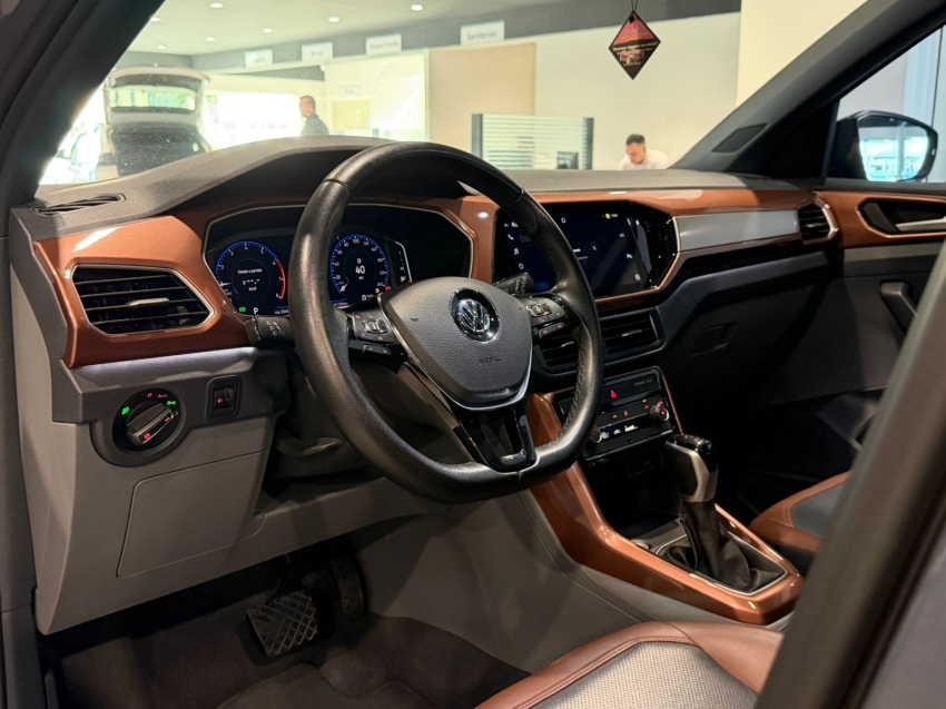 volkswagen t-cross 1.0 200 tsi total flex comfortline automatico 4p 20215