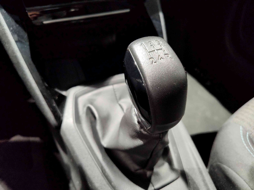 peugeot 208 1.0 firefly flex style manual 4p 2023