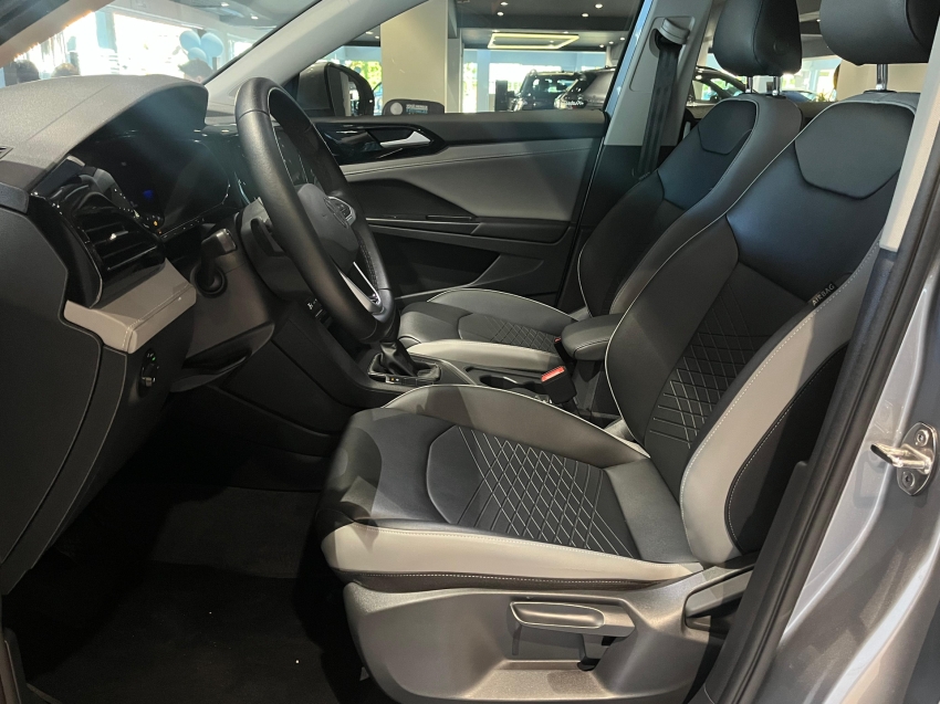 volkswagen taos 1.4 250 tsi total flex comfortline automatico 4p 2023