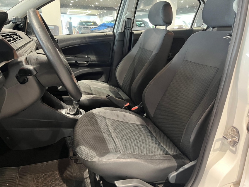 volkswagen voyage 1.6 16v msi totalflex 4p automatico flex 2020