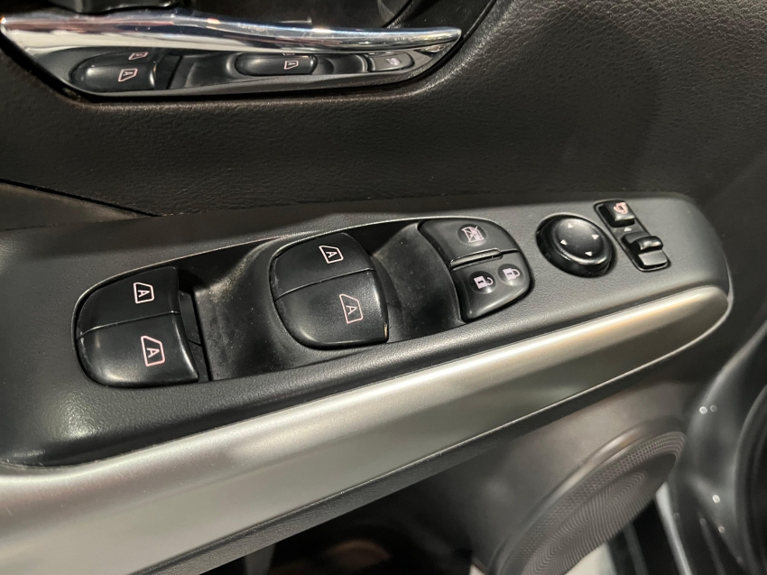 nissan kicks 1.6 16v flexstart exclusive xtronic flex 4p automatico 2022