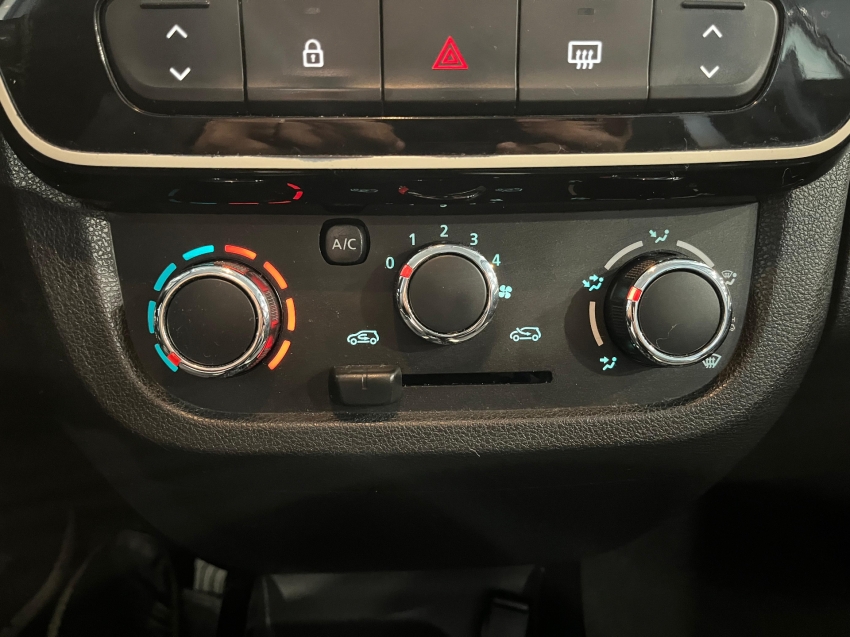 renault kwid 1.0 12v sce flex intense manual 4p 2018