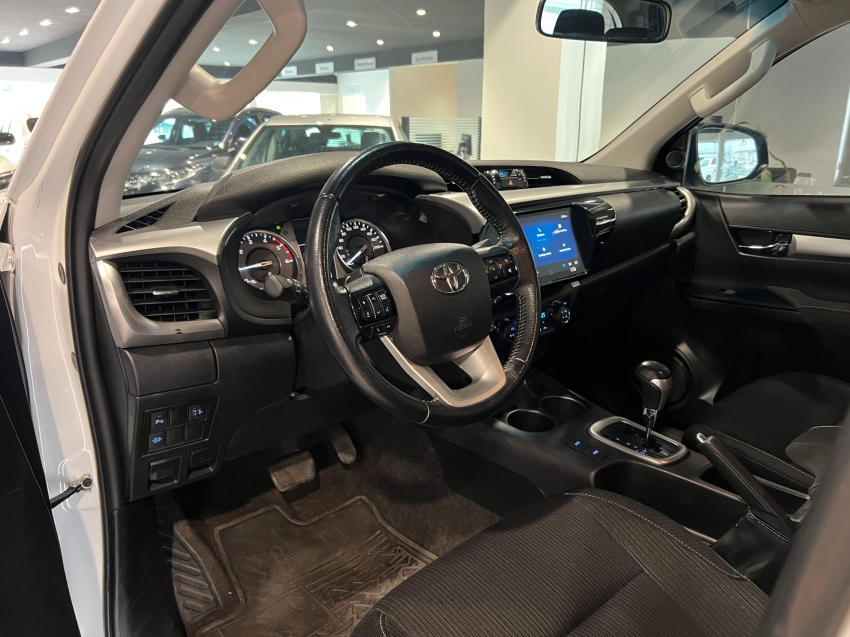 toyota hilux 2.8 d-4d turbo diesel cd sr 4x4 automatico 4p 2024