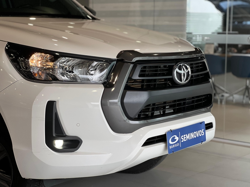 toyota hilux 2.8 d-4d turbo diesel cd sr 4x4 automatico 4p 2024