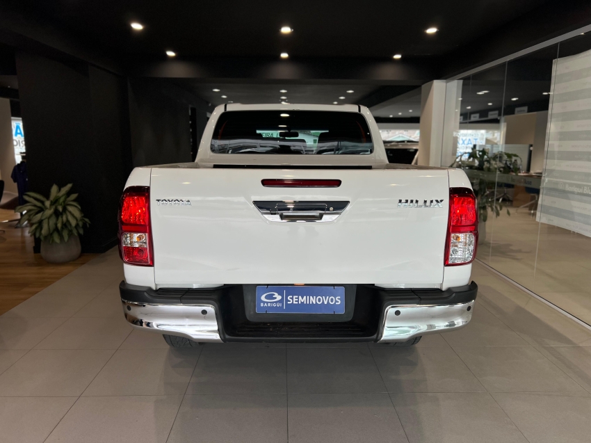 toyota hilux 2.8 d-4d turbo diesel cd sr 4x4 automatico 4p 2024