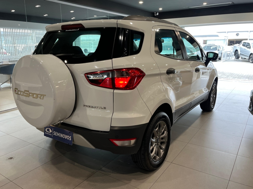 ford ecosport 1.6 freestyle 16v flex 4p manual 2015
