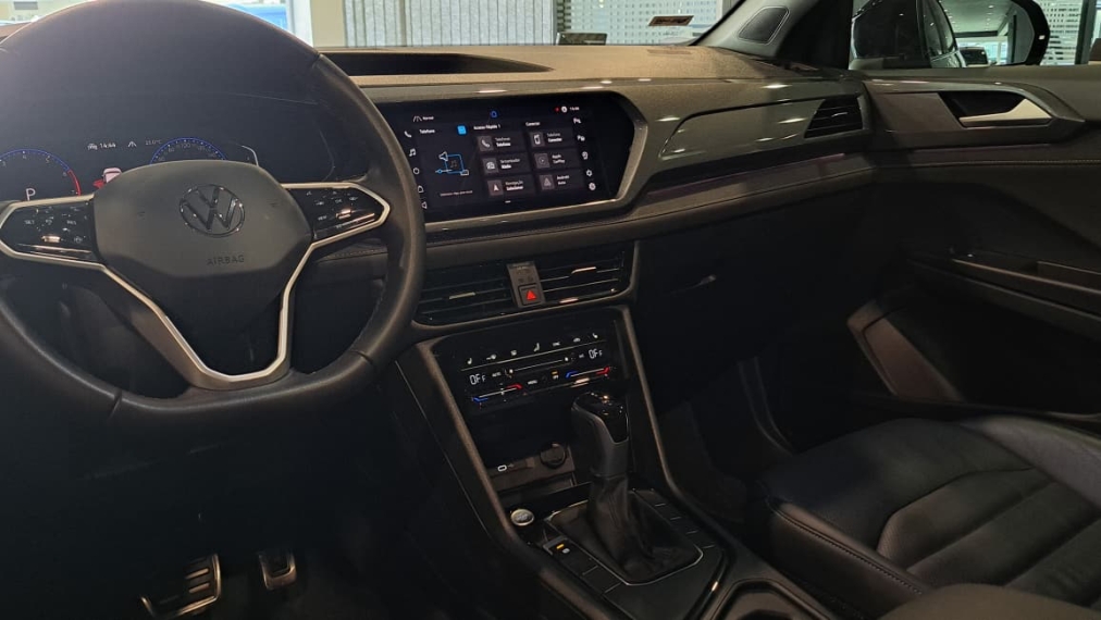 volkswagen taos 1.4 250 tsi total flex highline automatico 4p 2024