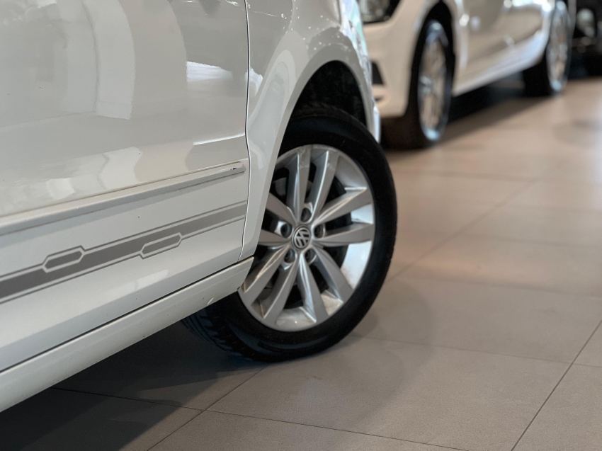 volkswagen fox 1.6 msi total flex connect 4p manual 2019