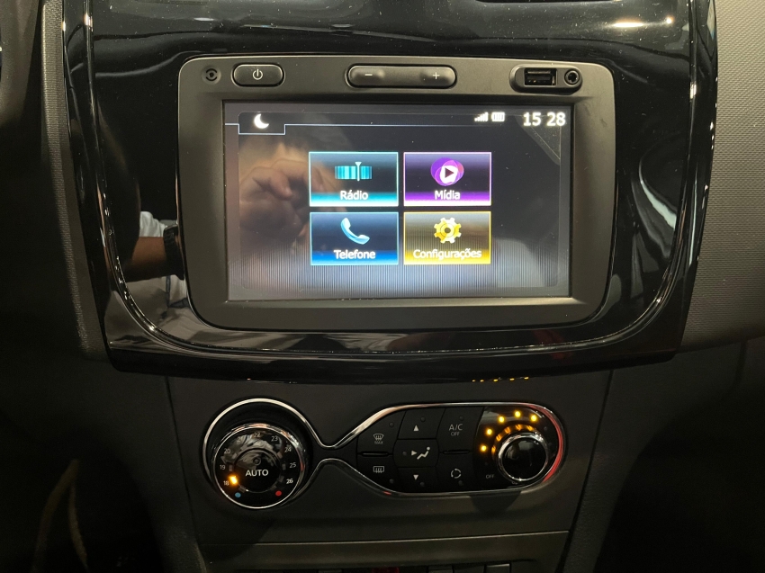 renault sandero 2.0 16v hi-flex rs manual flex 4p 2022