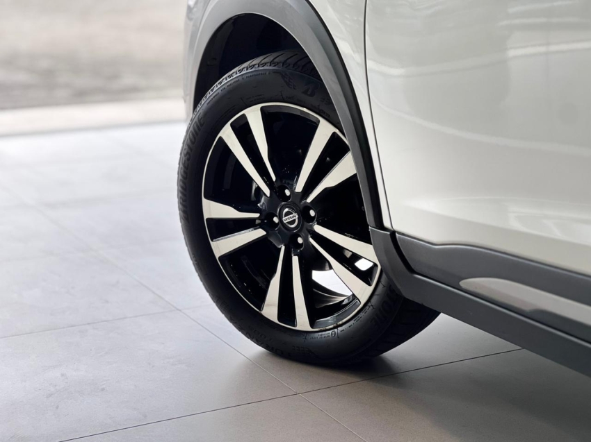 nissan kicks 1.6 16v flexstart advance xtronic flex 4p automatico 2022
