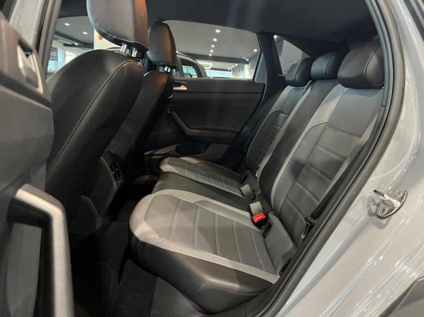 volkswagen nivus 1.0 200 tsi total flex highline automatico 4p 202415