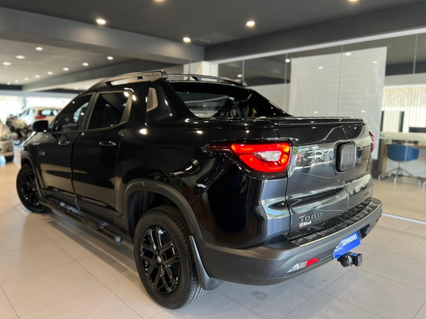 fiat toro 2.0 16v turbo diesel ultra 4wd at9 4p automatico 202316