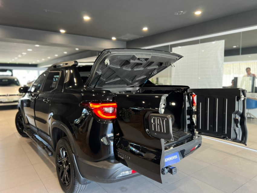 fiat toro 2.0 16v turbo diesel ultra 4wd at9 4p automatico 202318