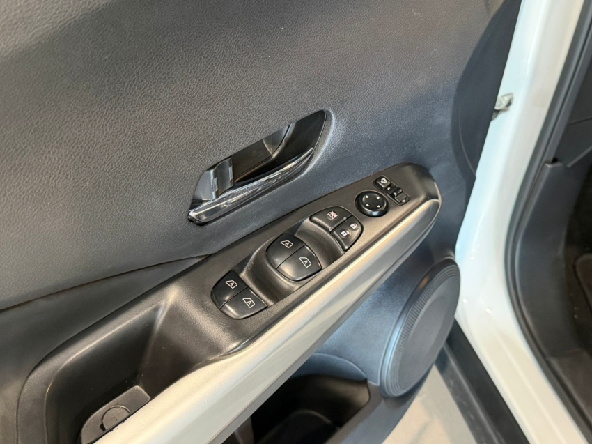 nissan kicks 1.6 16v flexstart sl 4p xtronic flex automatico 20214