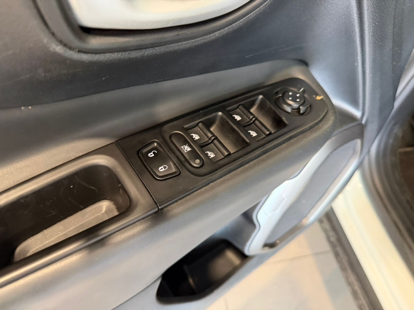 jeep renegade 1.3 t270 turbo flex longitude at6 4p automatico 20234