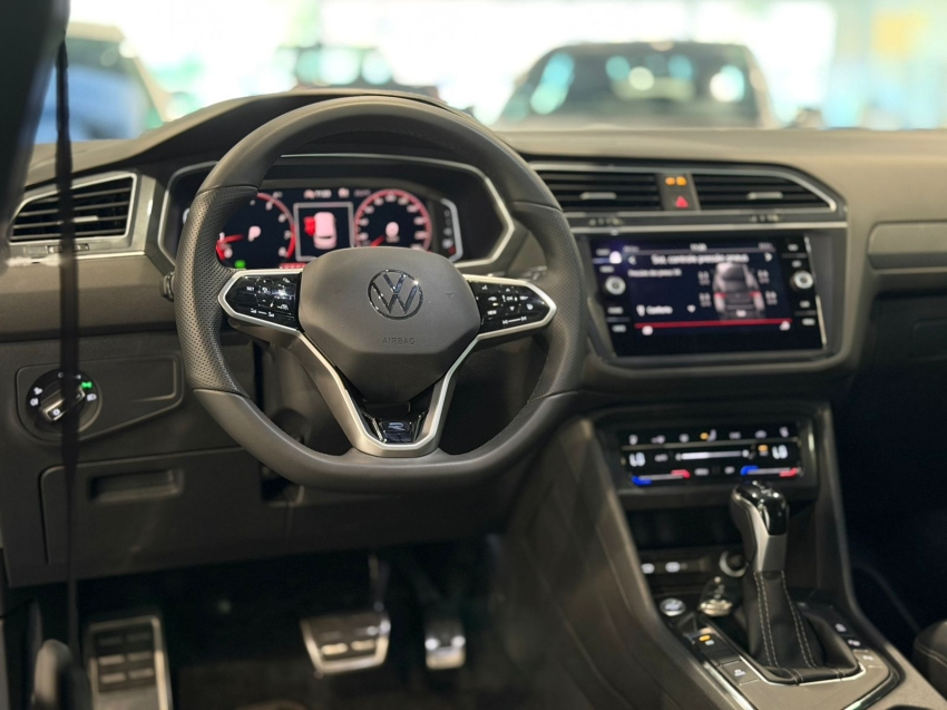 volkswagen tiguan 2.0 300 tsi gasolina allspace r-line automatico 4p 202512