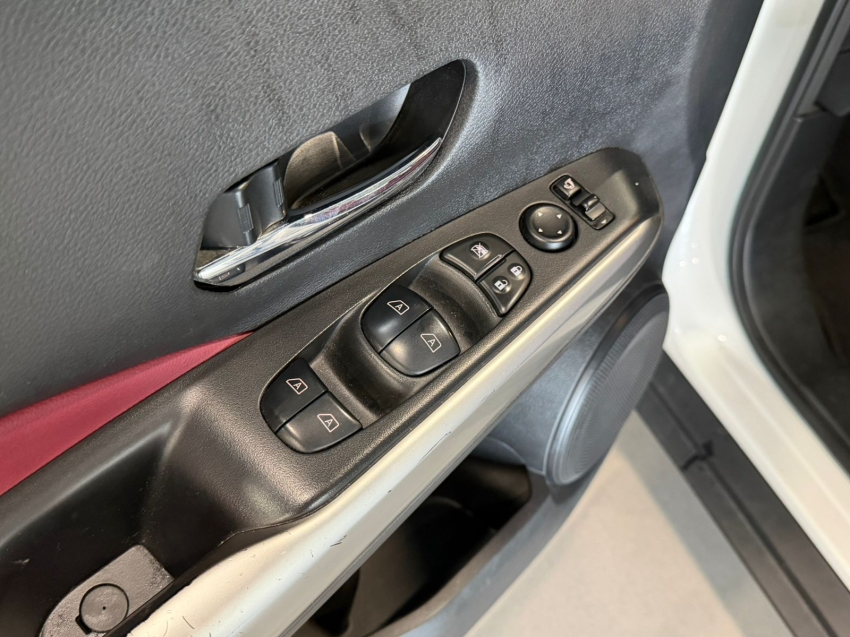 nissan kicks 1.6 16v flexstart sl 4p xtronic flex 5p automatico 20184