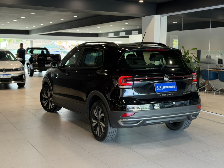 volkswagen t-cross 1.0 200 tsi total flex comfortline automatico 4p 202412