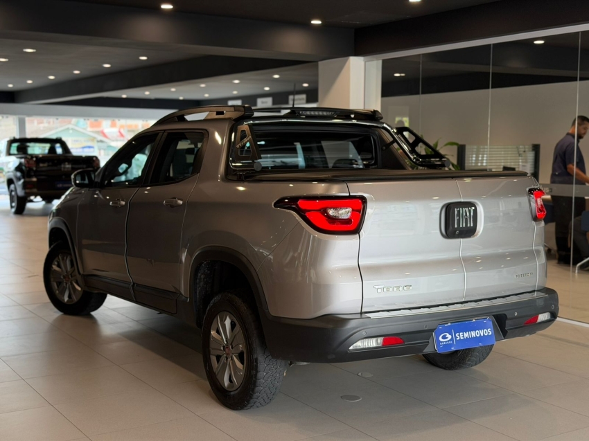 fiat toro 1.8 16v evo flex freedom at6 4p automatico 202012