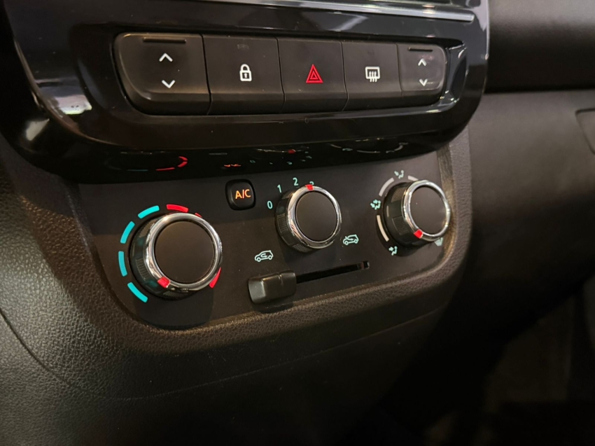 renault kwid 1.0 12v sce flex outsider manual 4p 20238