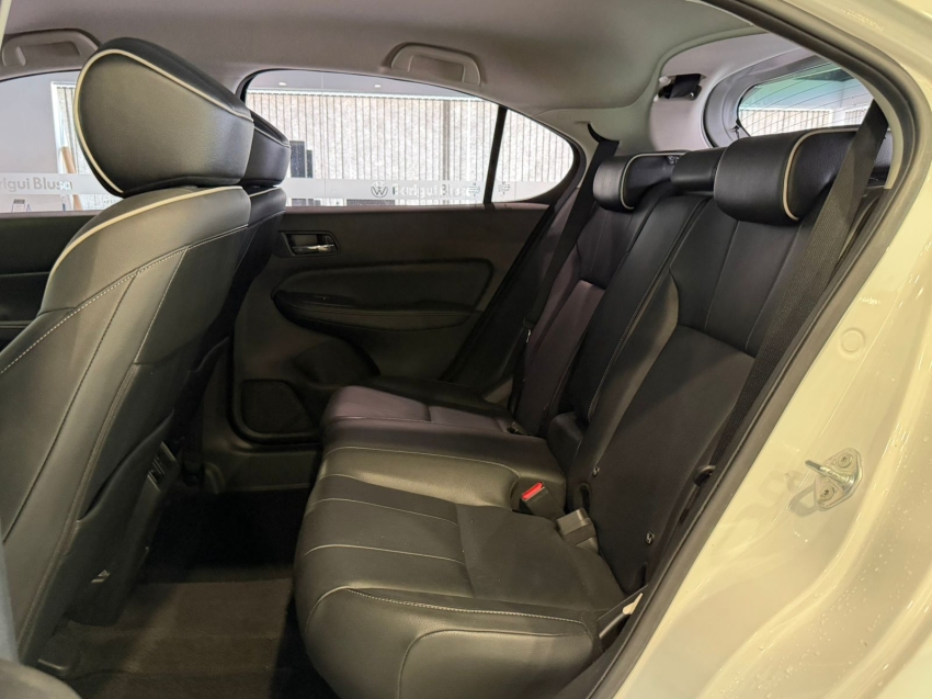 honda city 1.5 i-vtec flex hatch touring cvt 4p automatico 202212