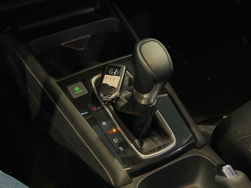 honda city 1.5 i-vtec flex hatch touring cvt 4p automatico 202210