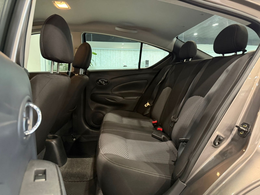 nissan versa 1.6 16v flexstart sv 4p xtronic flex 5p automatico 202012