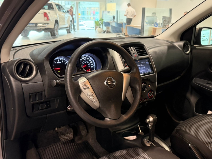 nissan versa 1.6 16v flexstart sv 4p xtronic flex 5p automatico 20205