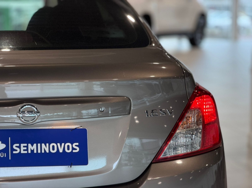 nissan versa 1.6 16v flexstart sv 4p xtronic flex 5p automatico 202014