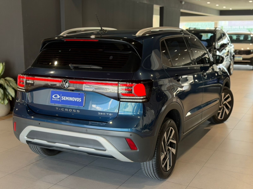 volkswagen t-cross 1.4 250 tsi total flex highline automatico 4p 202516