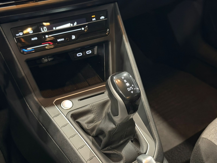 volkswagen nivus 1.0 200 tsi total flex comfortline automatico 5p 202611