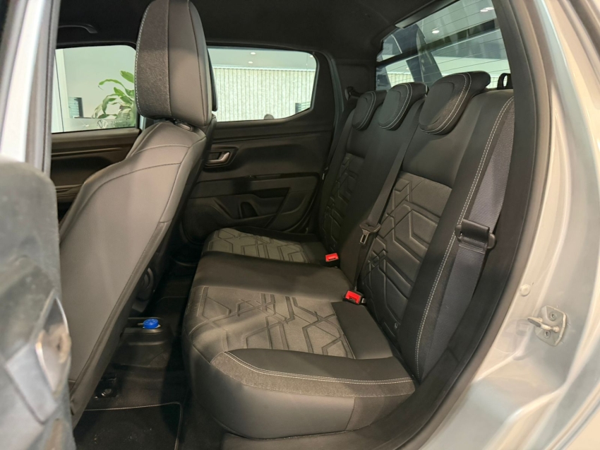 fiat strada 1.3 firefly flex volcano cd cvt 5p automatico 202412