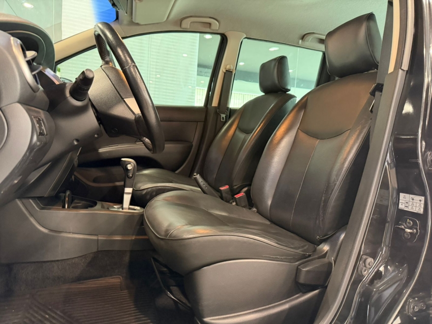 nissan grand livina 1.8 sl 16v flex 4p automatico 5p manual 20134