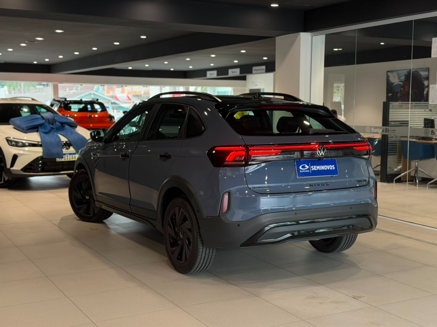 volkswagen nivus 1.0 200 tsi total flex highline automatico 4p 202513