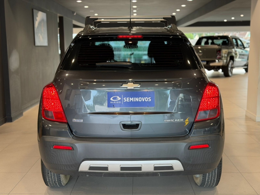 chevrolet tracker 1.8 mpfi freeride 4x2 16v flex 4p manual 5p 201412