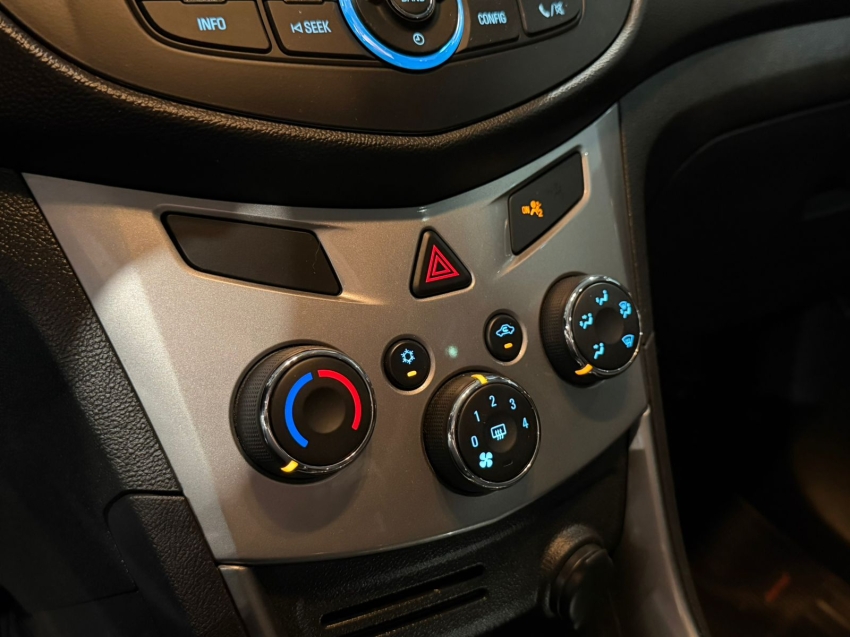 chevrolet tracker 1.8 mpfi freeride 4x2 16v flex 4p manual 5p 20148