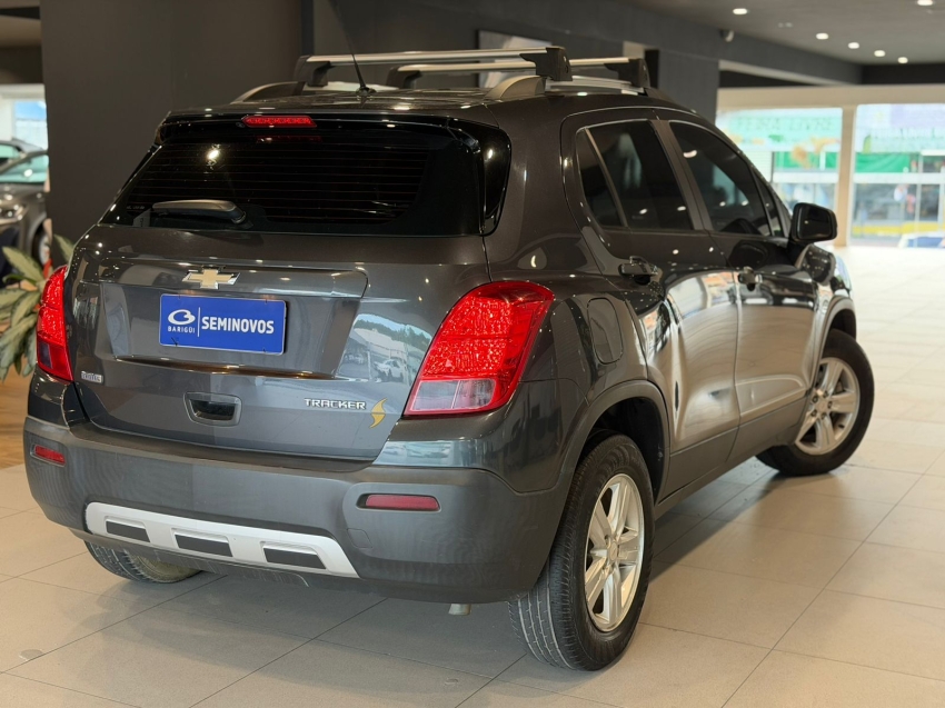 chevrolet tracker 1.8 mpfi freeride 4x2 16v flex 4p manual 5p 201413