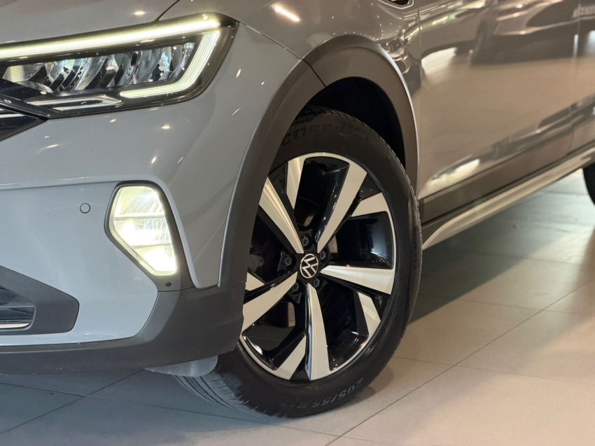 volkswagen nivus 1.0 200 tsi total flex highline automatico 4p 20234