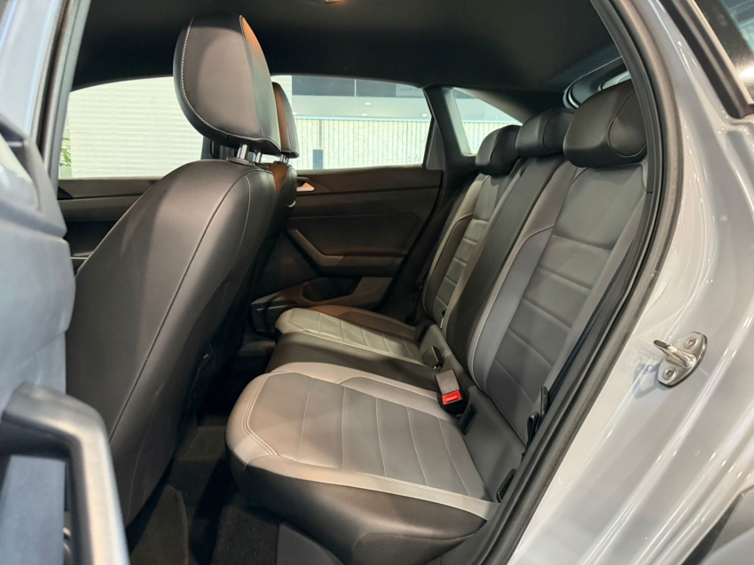 volkswagen nivus 1.0 200 tsi total flex highline automatico 4p 202313