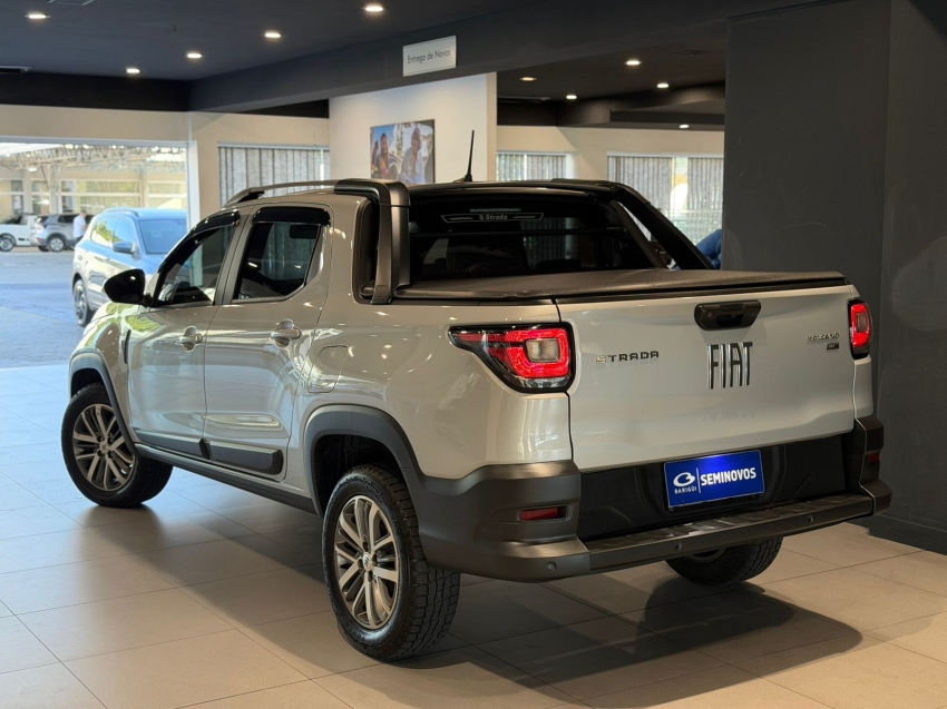 fiat strada 1.3 firefly flex volcano cd cvt 4p automatico 202315