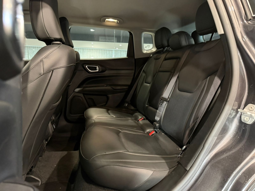 jeep compass 1.3 t270 turbo flex longitude at6 4p automatico 202313