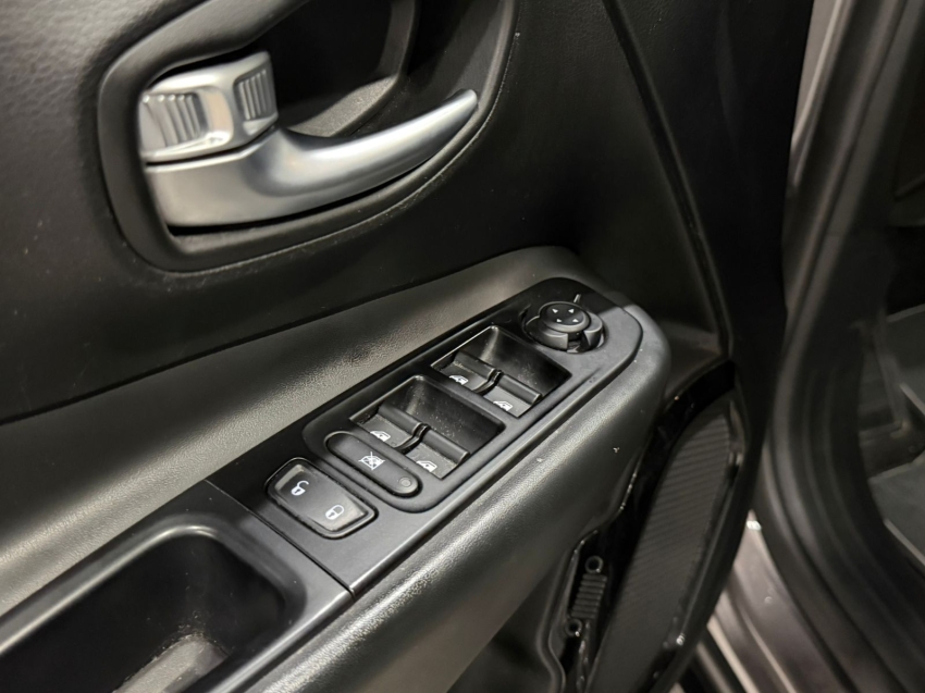 jeep renegade 1.8 16v flex std 4p automatico 20214