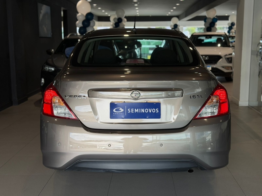 nissan versa 1.6 16v flex sl 4p manual 201615