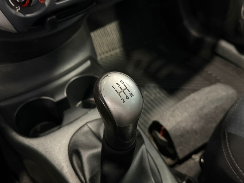 nissan versa 1.6 16v flex sl 4p manual 201611