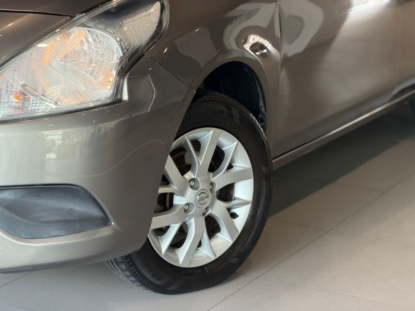 nissan versa 1.6 16v flex sl 4p manual 20163