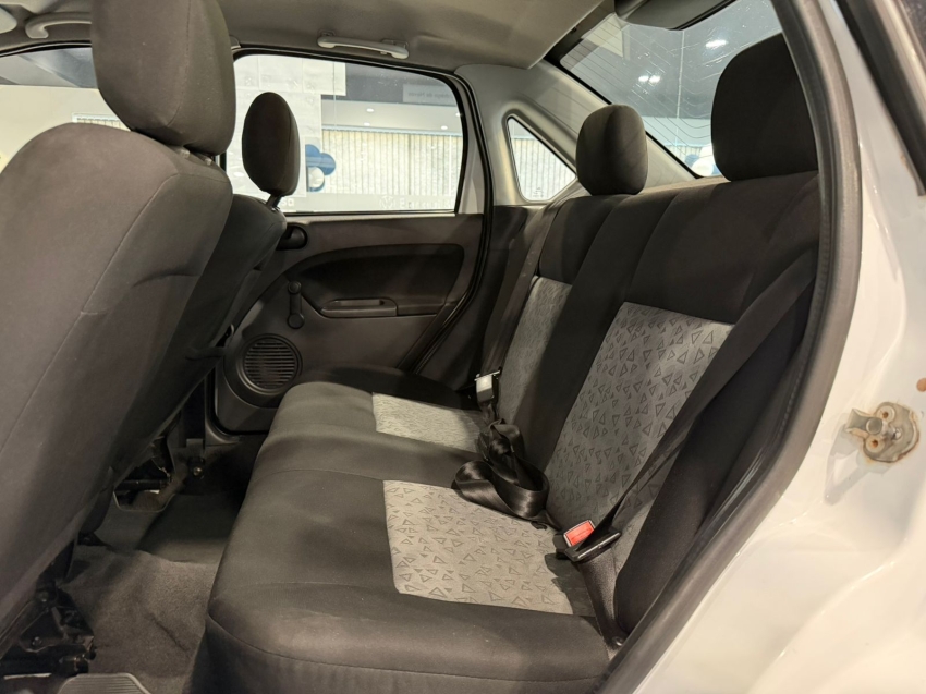 ford fiesta 1.0 rocam sedan 8v flex 4p manual 201313
