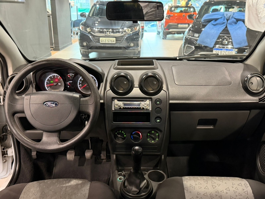 ford fiesta 1.0 rocam sedan 8v flex 4p manual 201312