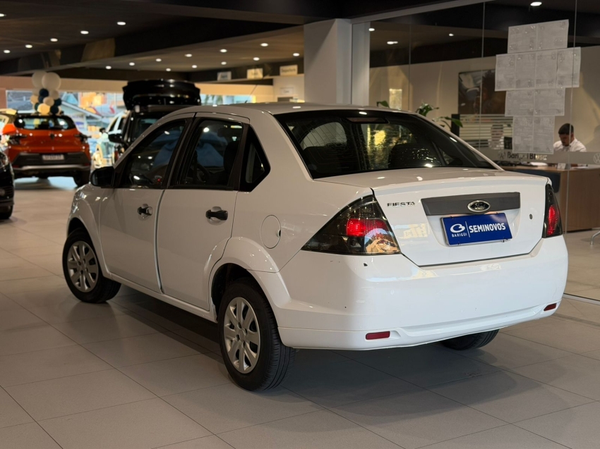ford fiesta 1.0 rocam sedan 8v flex 4p manual 201314