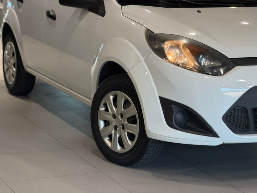 ford fiesta 1.0 rocam sedan 8v flex 4p manual 20131