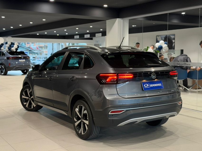 volkswagen nivus 1.0 200 tsi total flex highline automatico 4p 202312